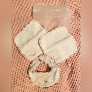 Burberry Bib set
